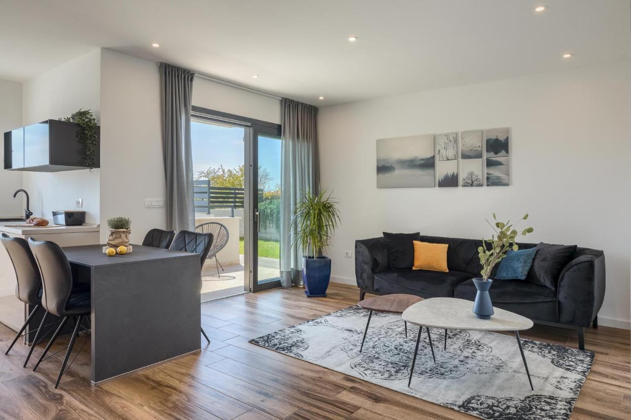 Belvedere Holidays Novigrad Istria Extérieur photo